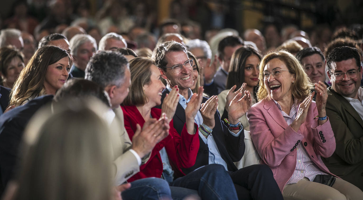 Mitin de Feijóo en Riojafórum