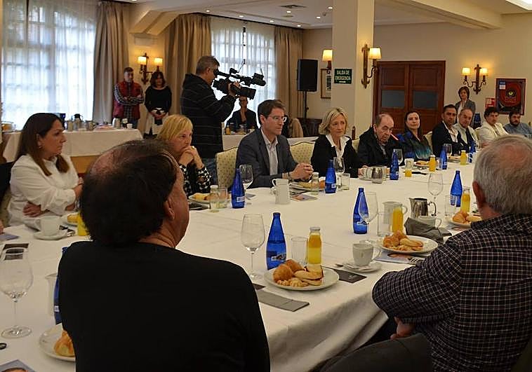 Gonzalo Capellán, durante la reunión con empresarios calagurritanos.