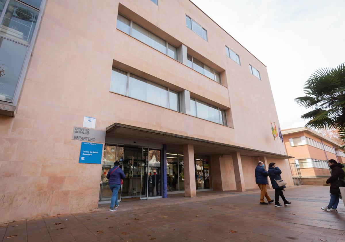 Entrada al centro de salud Espartero de Logroño.