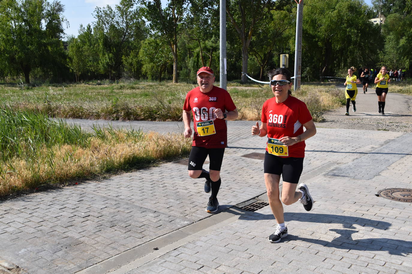 Imágenes de la carrera de la Ciruela de Nalda y Quel