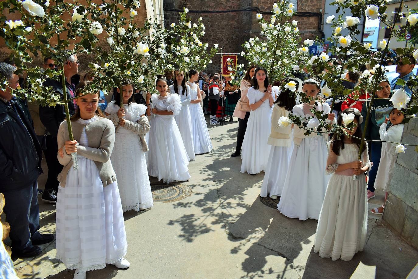 Las doncellas de Sorzano regresan a la Virgen del Roble