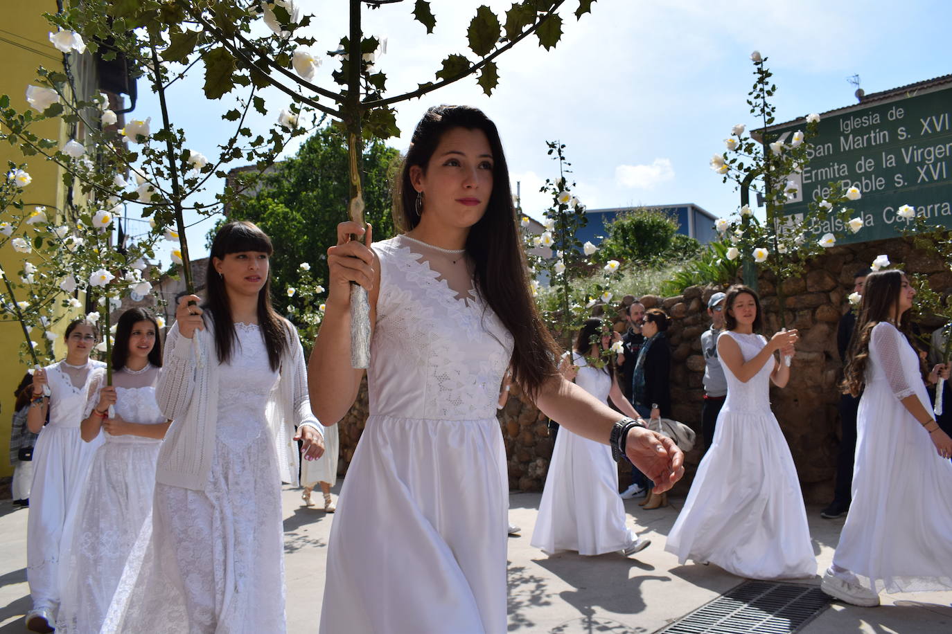 Las doncellas de Sorzano regresan a la Virgen del Roble