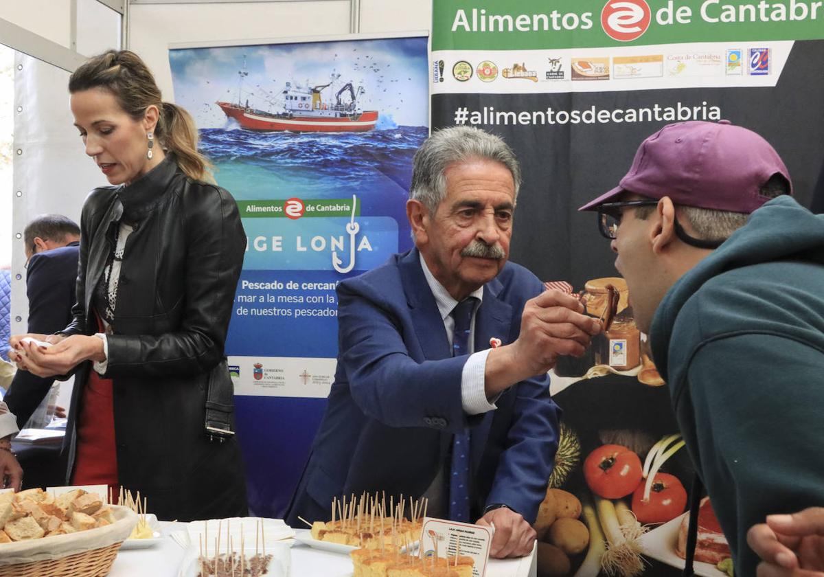 Revilla, en la Feria de la Anchoa de Santoña.