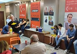 No ha habido nada por lo que brindar en la sede electoral logroñesa de Ciudadanos.