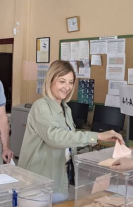 Guadalupe Fernández, ayer votando en Haro.