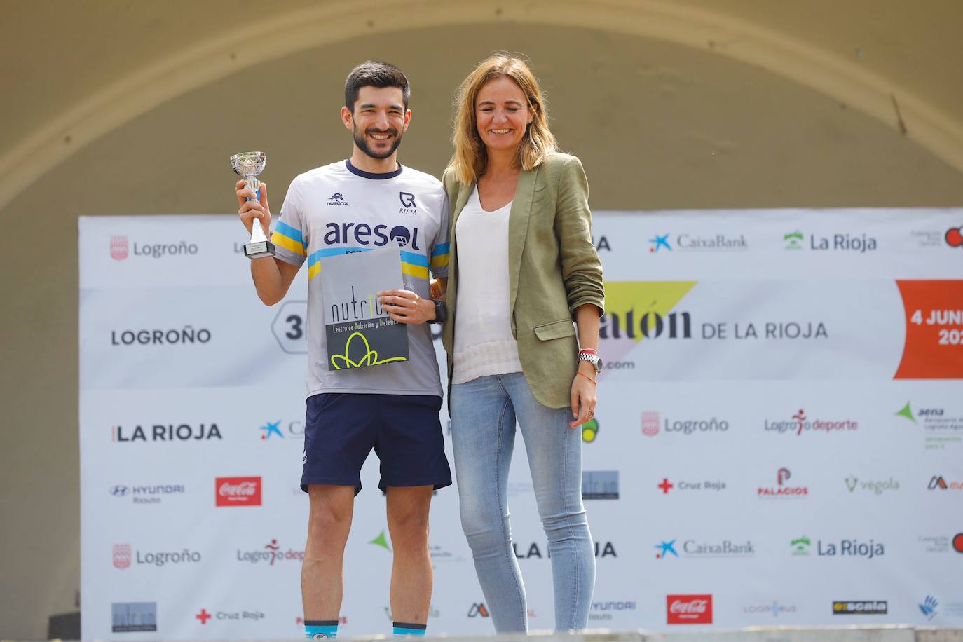 Entrega de premios a los ganadores de la Media Maratón