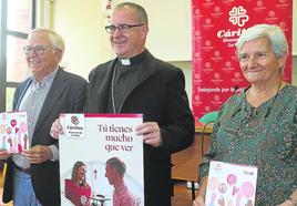 Fernando Beltrán, Santos Montoya y Caridad Garijo, en la comparecencia de ayer de Cáritas La Rioja.