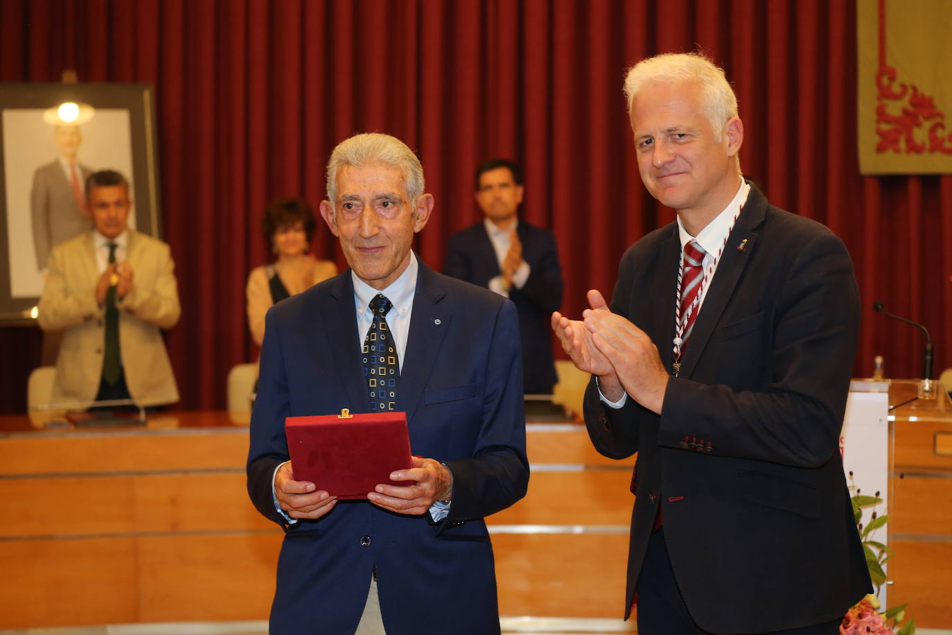 Entrega de las insignias San Bernabé