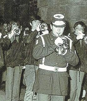 Imagen secundaria 2 - Entre jarros y cornetas