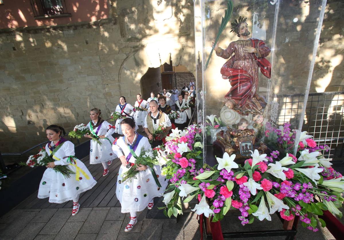 Ofrenda floral a San Bernabé