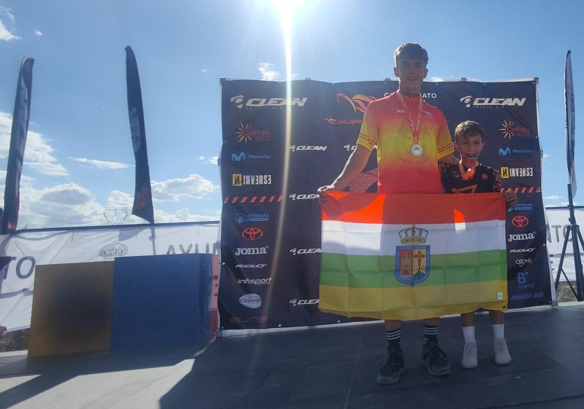 El cadete riojano Travis Asenjo vuelve a proclamarse campeón de España de trial