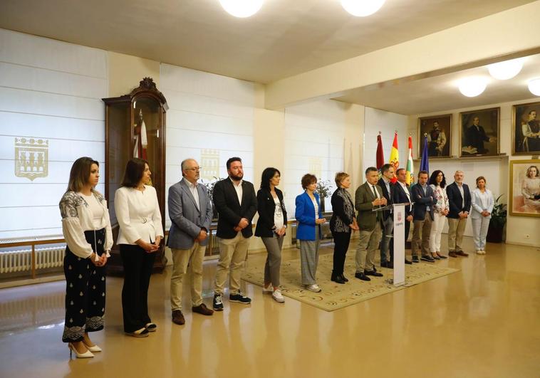 Miguel Sáinz, Paco Iglesias, Javier Martínez y Patricia Sáinz, pilares del gobierno de Conrado Escobar