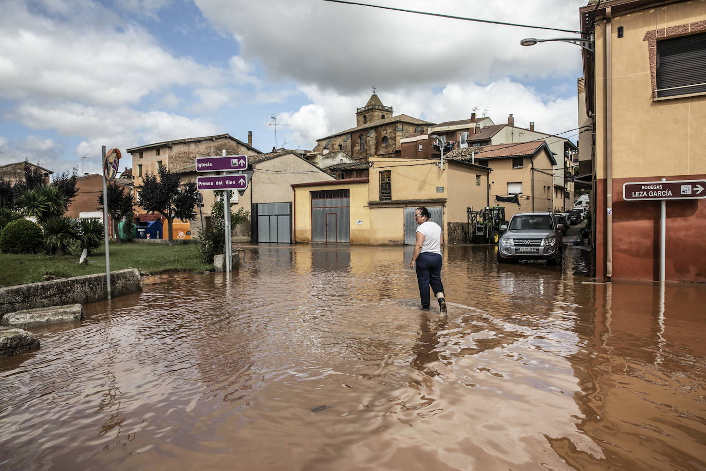 Los vecinos de Uruñuela limpian las calles