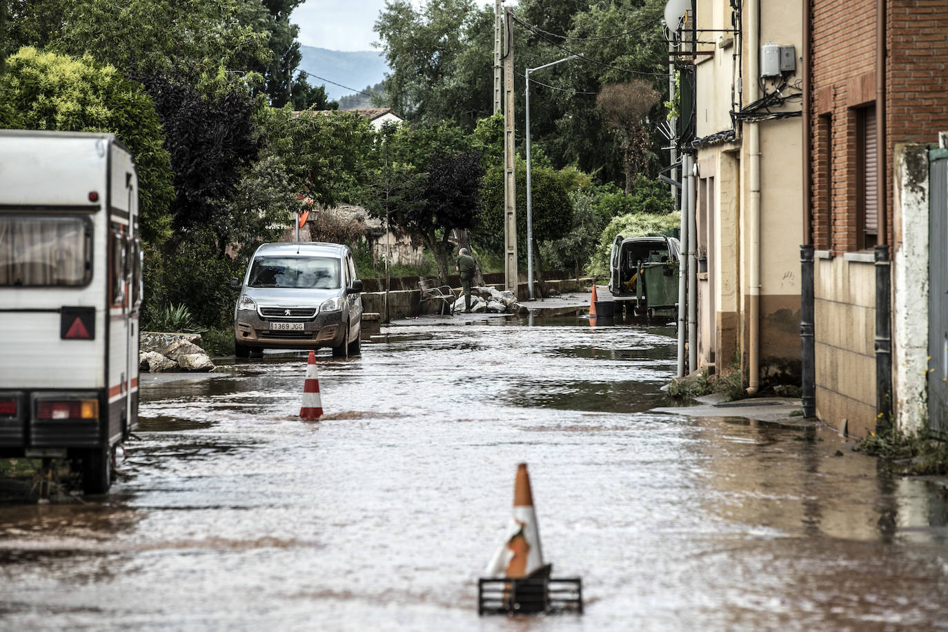 Los vecinos de Uruñuela limpian las calles