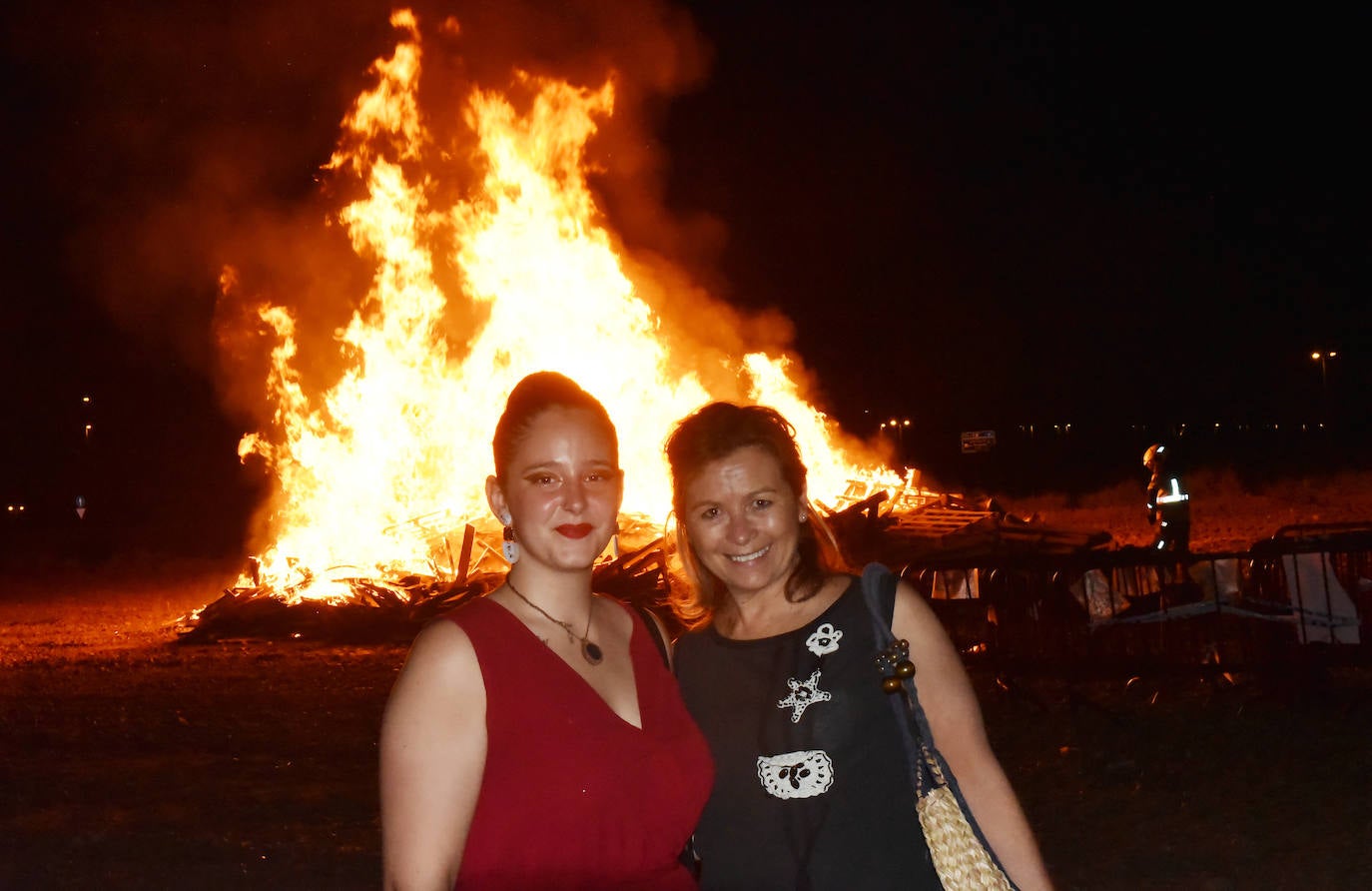 Hogueras en el barrio de La Estrella