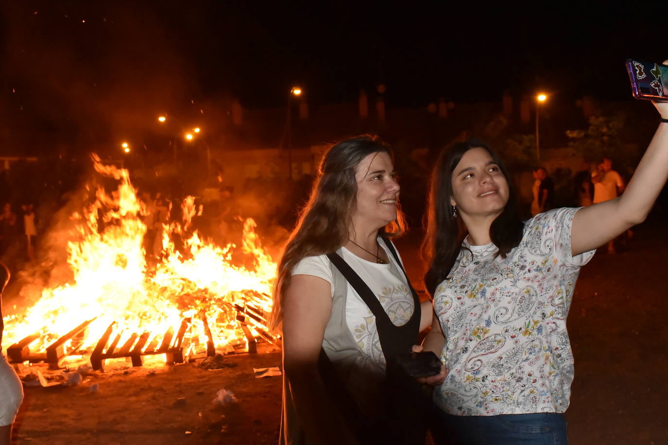 Hogueras en el barrio de Yagüe