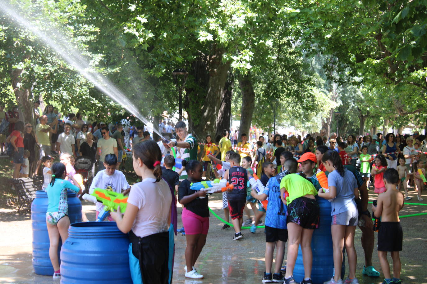 Chiquivueltas y guerra de agua en las fiestas de Nájera