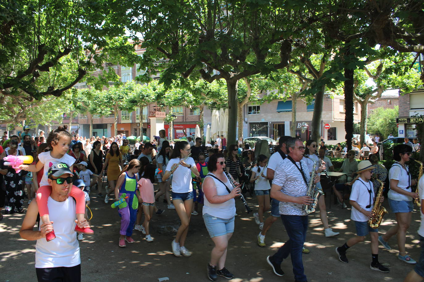 Chiquivueltas y guerra de agua en las fiestas de Nájera