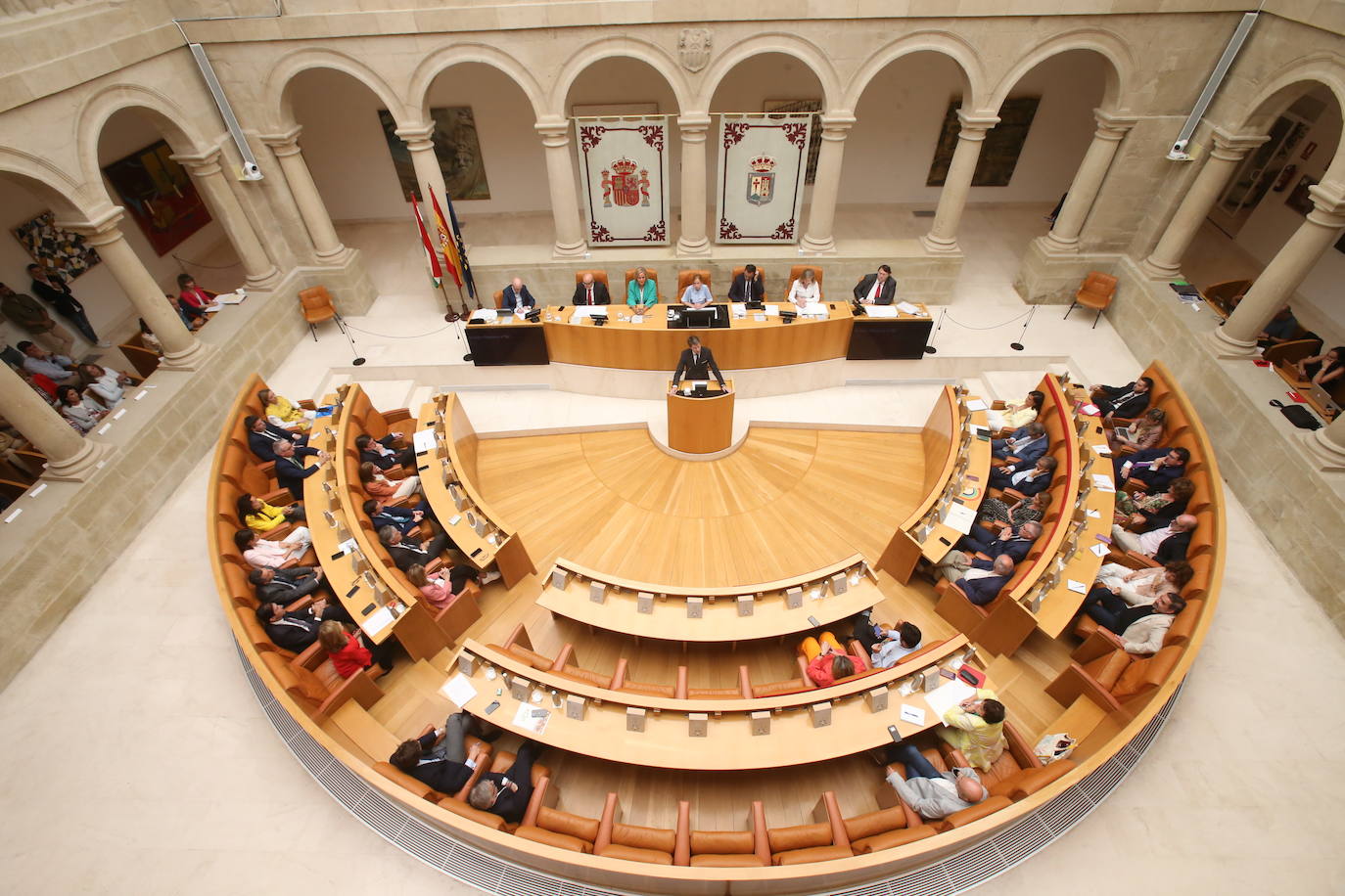 Segunda sesión de investidura en el Parlamento de La Rioja.