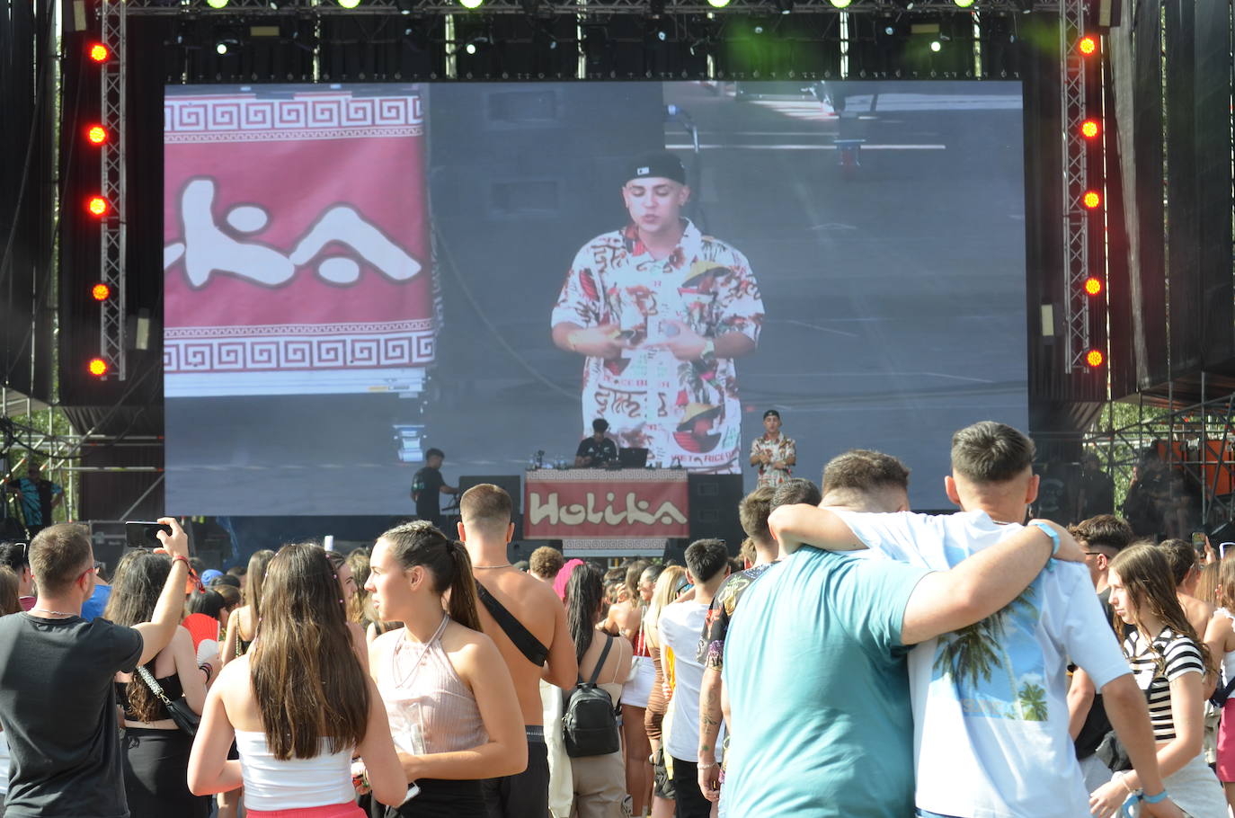 La jornada del viernes por la tarde en el Holika