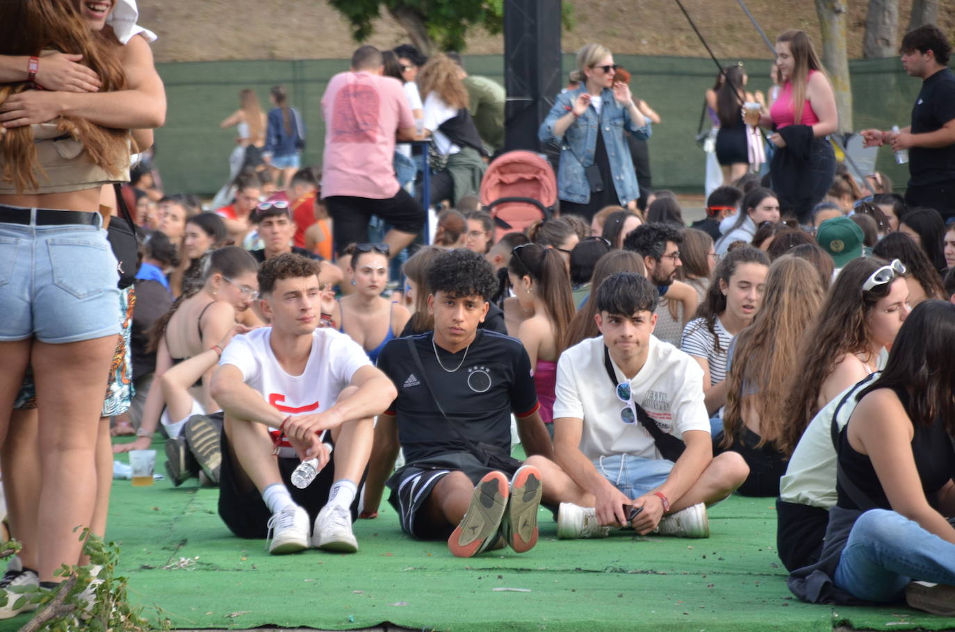 La jornada del viernes por la tarde en el Holika