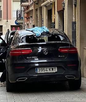 Imagen secundaria 2 - Un detenido tras la caída de una joven desde un segundo piso en Laurel