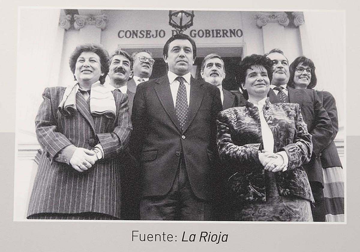 Cuarenta años de &#039;Las elecciones autonómicas en La Rioja&#039;, en la Sala de Exposiciones Ibercaja