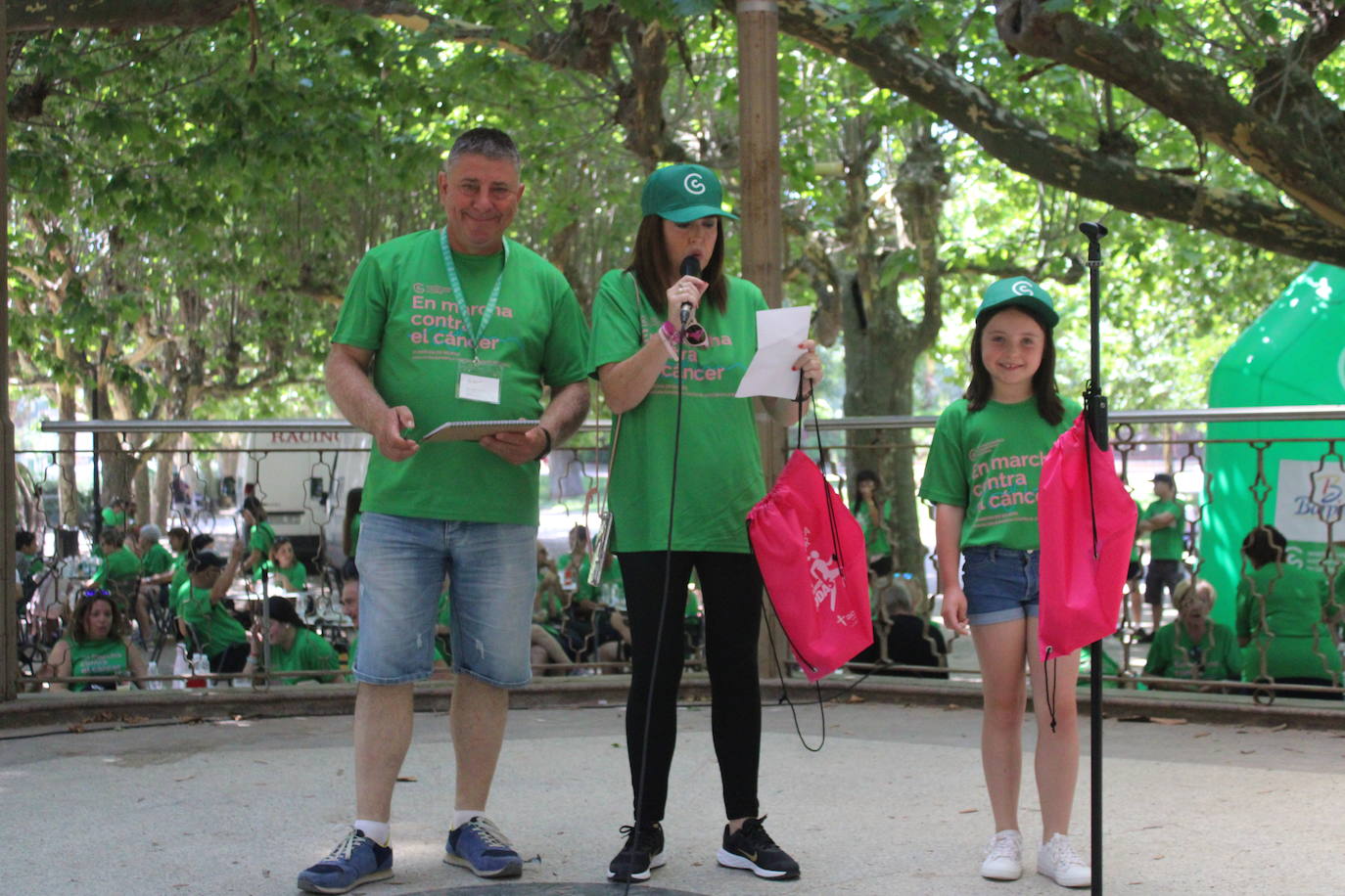 La VI Marcha contra el cáncer reúne a más de 1.200 personas en Nájera