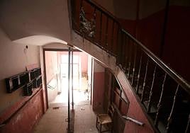 Inmueble de avenida de Navarra en el que se produjo la presunta violación.