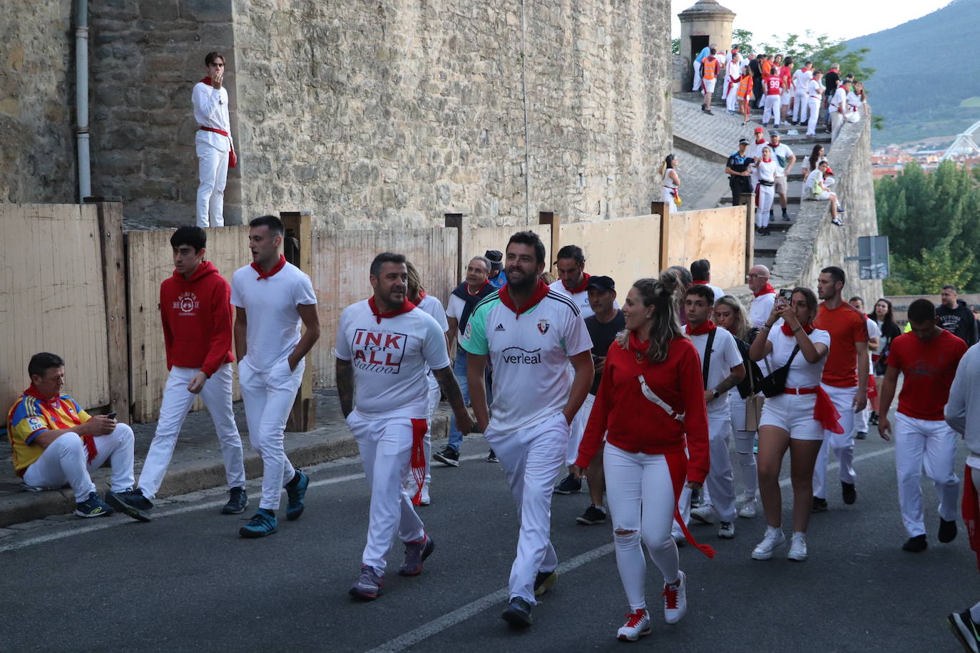 Decenas de riojanos van cada día a los encierros de San Fermín y después vuelven al trabajo