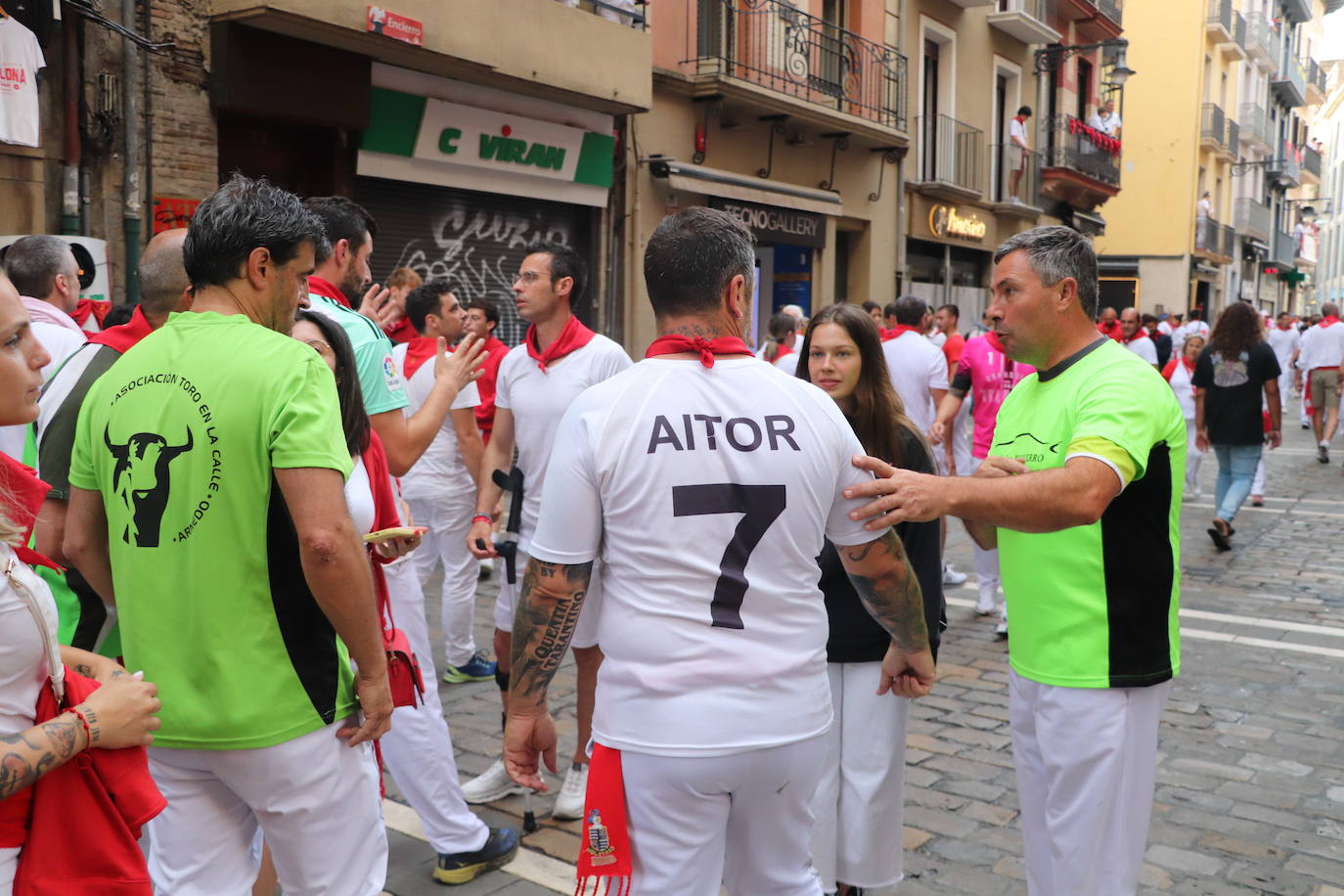 Decenas de riojanos van cada día a los encierros de San Fermín y después vuelven al trabajo