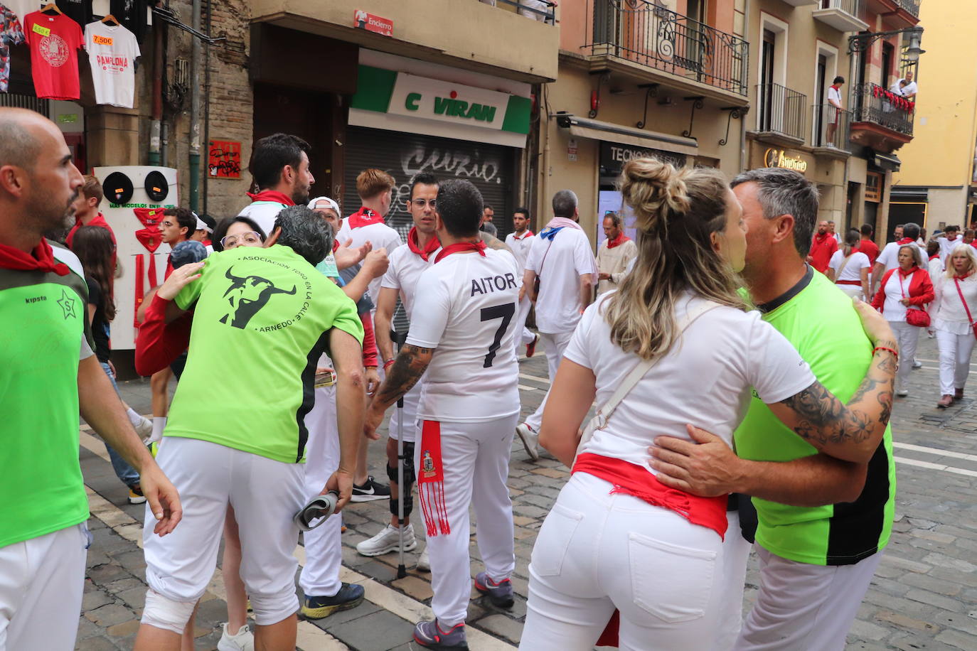 Decenas de riojanos van cada día a los encierros de San Fermín y después vuelven al trabajo