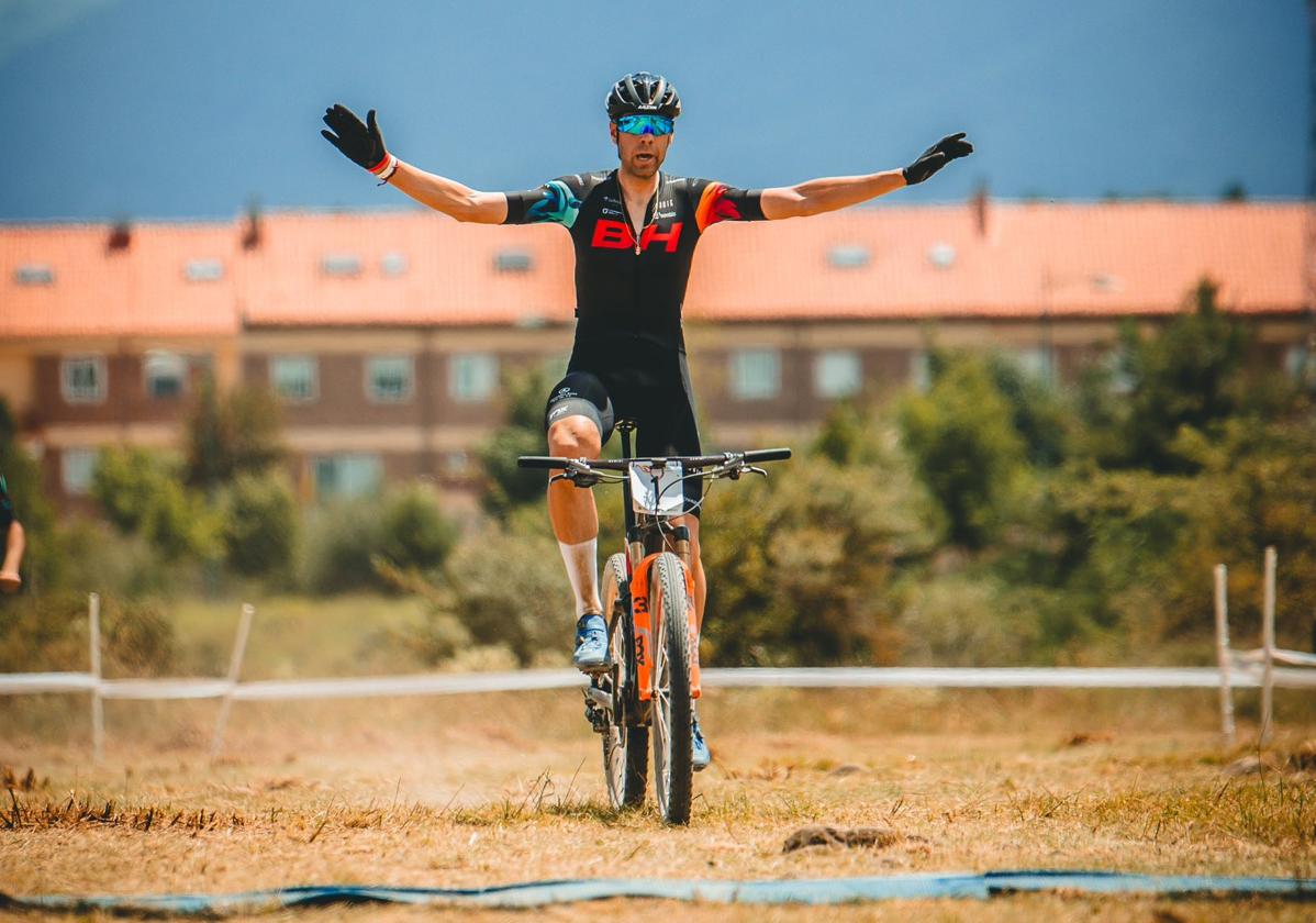 David Valero se proclama campeón de España.