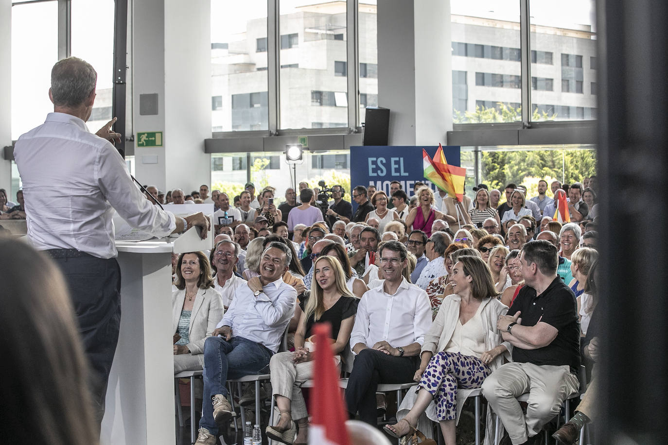 Las imágenes del acto de Feijóo en Logroño