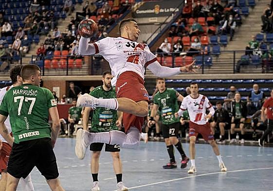 Un partido del Logroño en la EHF.