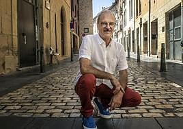 El presidente de las Asociaciones de Amigos del Camino de Santiago Francés, en la Ruavieja.