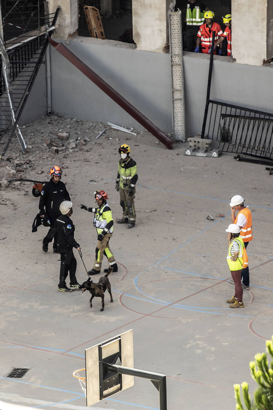 Conmoción en Logroño por el desplome del edificio de Adoratrices