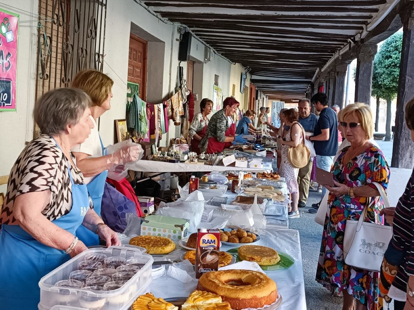 Puestos en el evento localizado en la plaza de La Alameda.