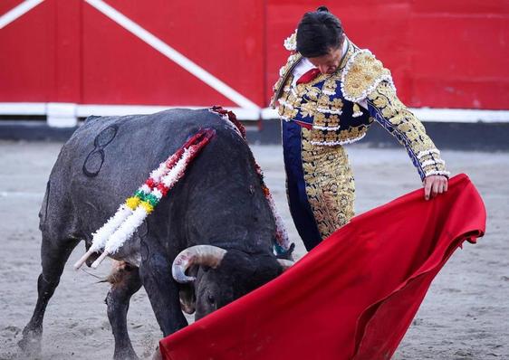 Diego Urdiales, durante el festejo