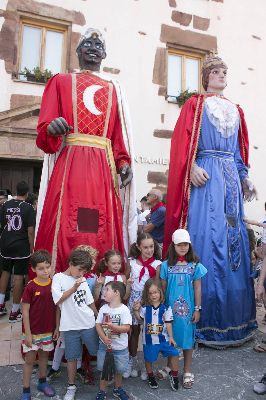 Ezcaray ya disfruta de sus fiestas