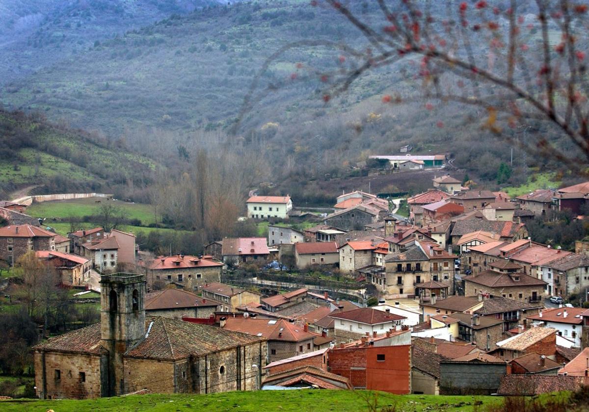 Vista panorámica de Canales de la Sierra.