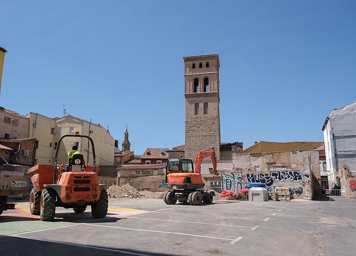 La Villanueva sigue de obras de reurbanización y tras las calles Hospital Viejo y Yerros es turno de las calles Horno y Brava.