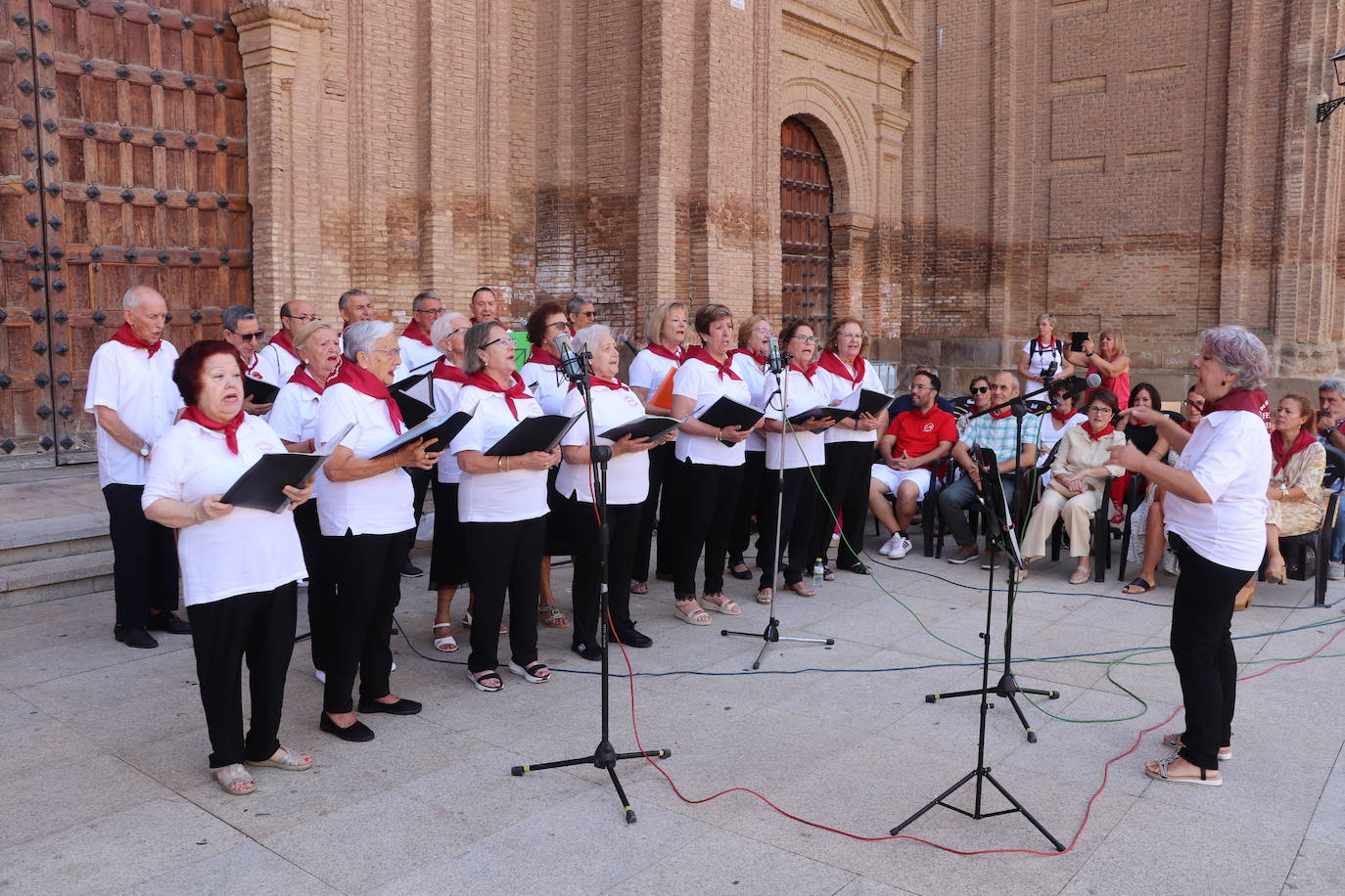 Los mayores protagonizan la fiesta en Alfaro