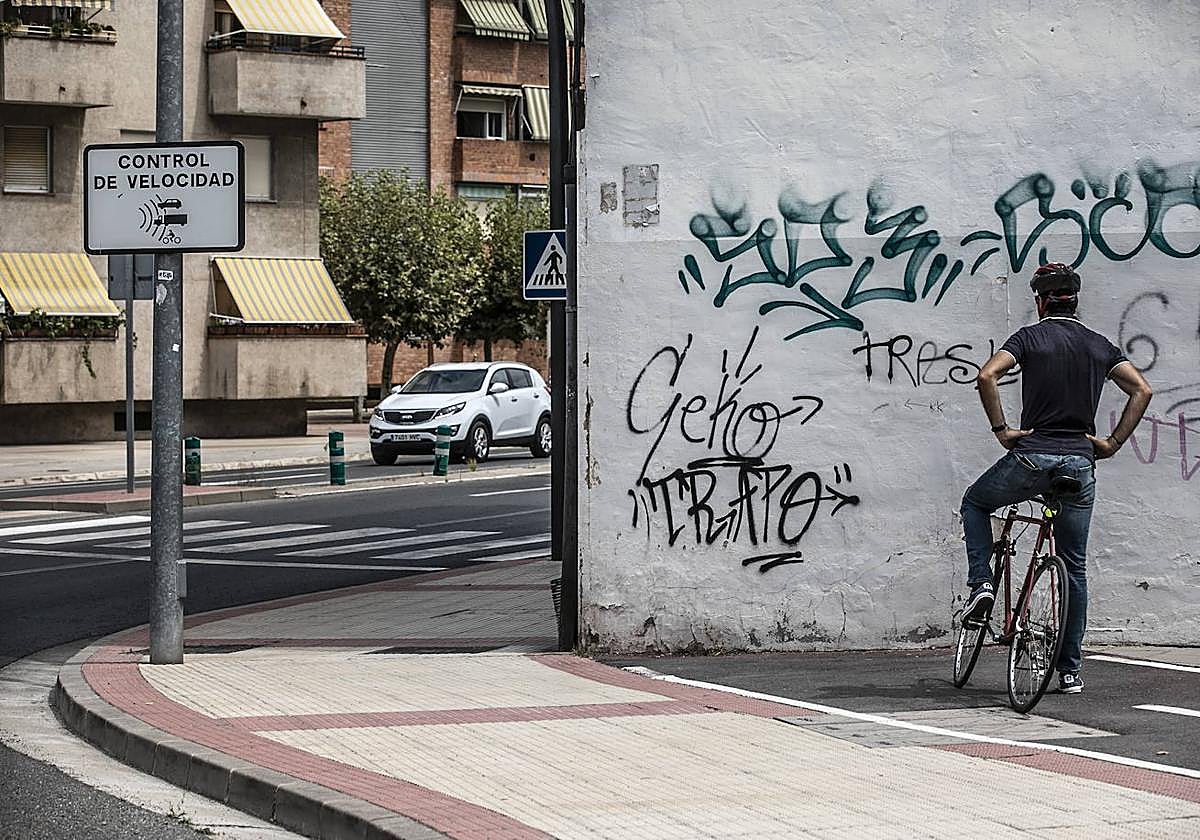 10 ejemplos de carriles bici en Logroño que deberían revisarse