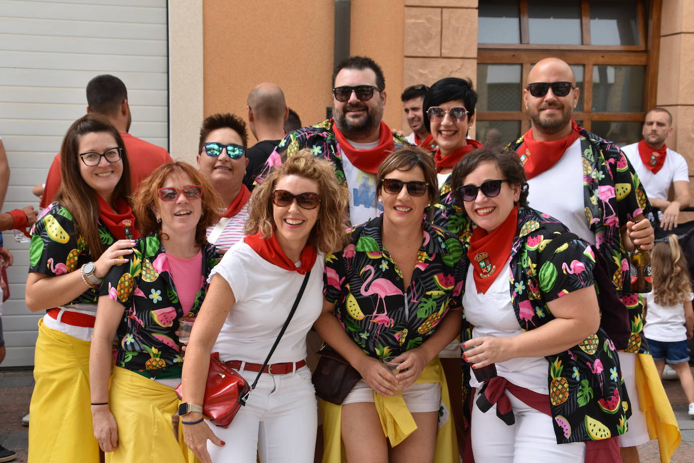 Chupinazo y carrozas de Pradejón