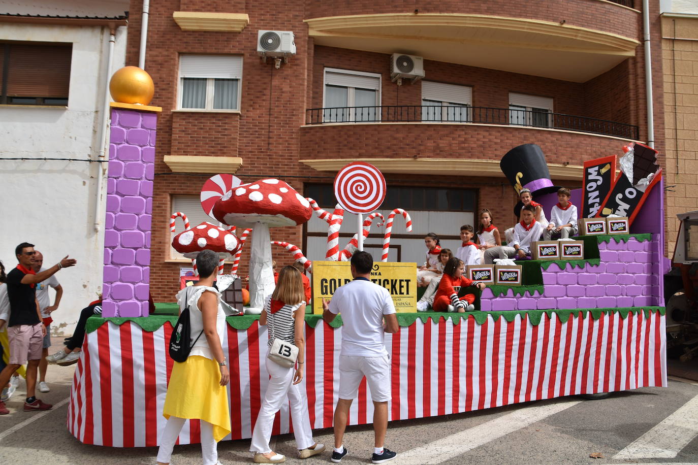 Chupinazo y carrozas de Pradejón