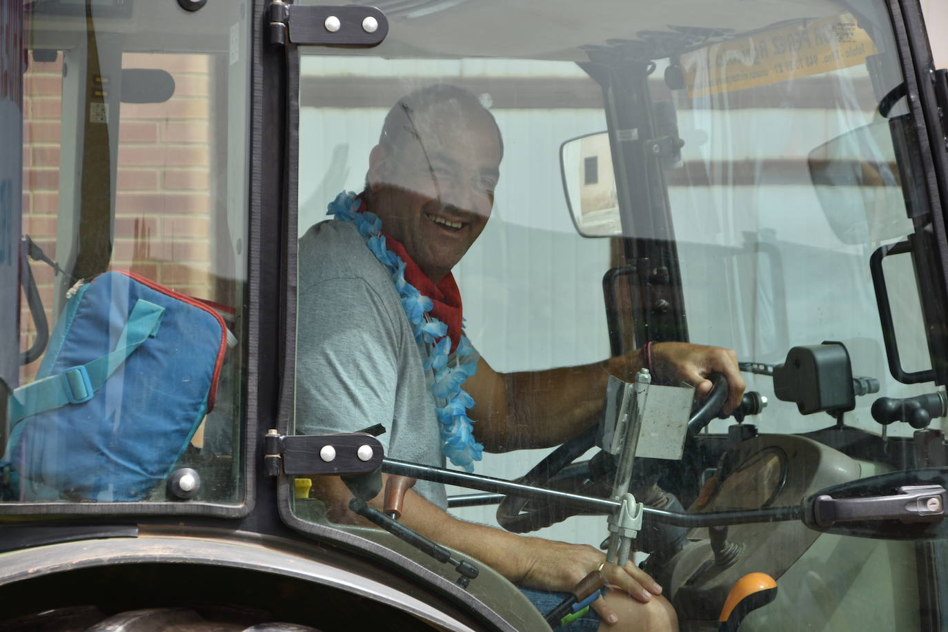 Chupinazo y carrozas de Pradejón