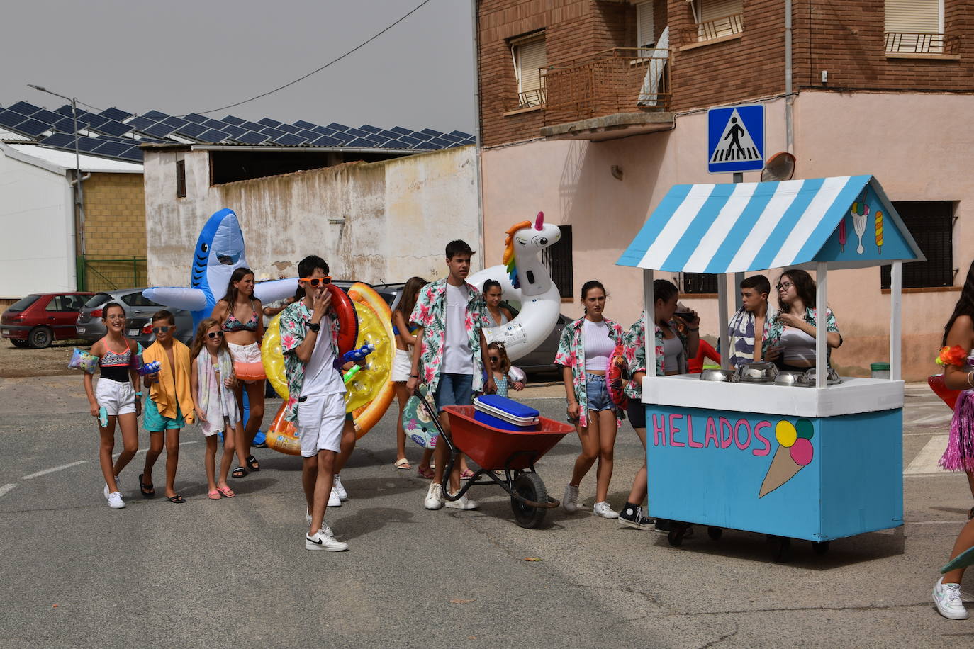 Chupinazo y carrozas de Pradejón
