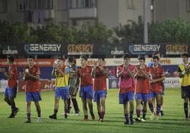 Los jugadores rojillos celebran el pase a la final regional de la Copa Federación.