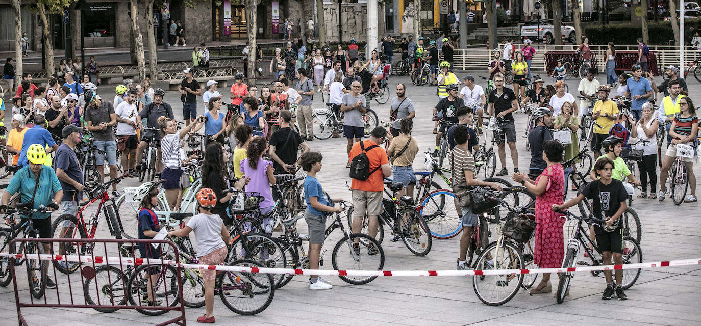 Manifestación de ciclistas en Logroño